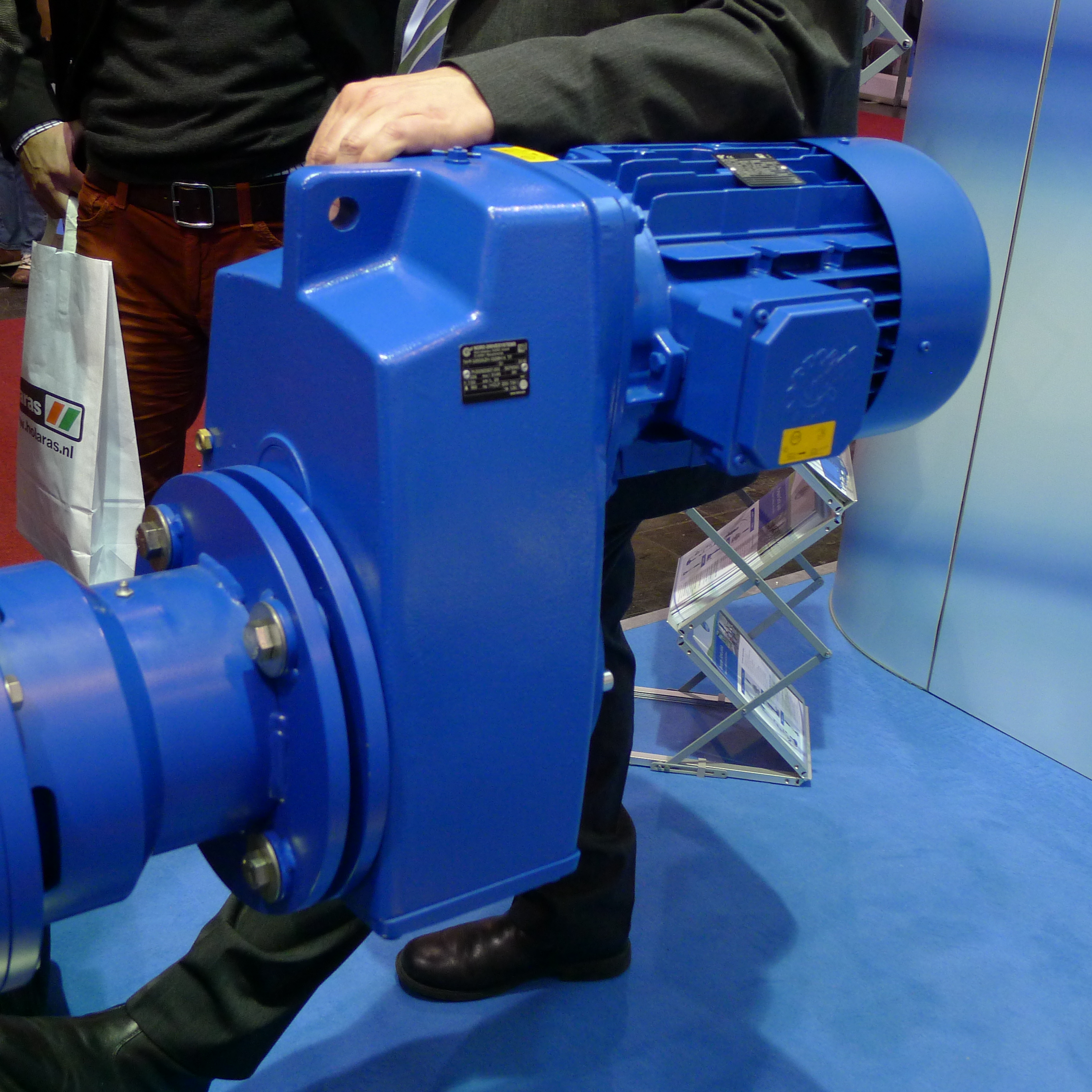 FLENDER平行軸齒輪減速機(jī)